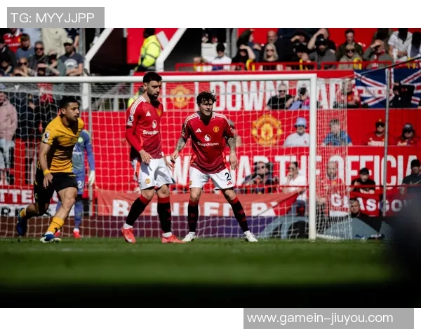 欧联杯激战AC米兰3-0热刺争议判罚引发全场沸腾