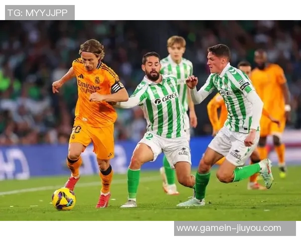 西甲激战:多特蒙德与尤文图斯战成平局引发全场热议与惊喜瞬间回顾 西甲激战:多特蒙德与尤文图斯战成平局引发全场热议与惊喜瞬间回顾