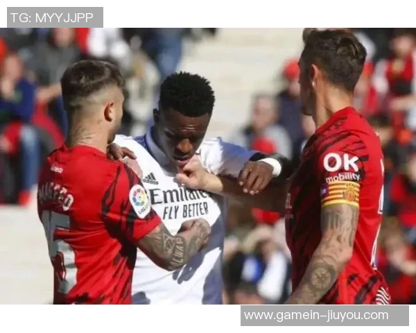 英超精彩对决皇马逆转拜仁乌龙球成关键瞬间引发全场沸腾