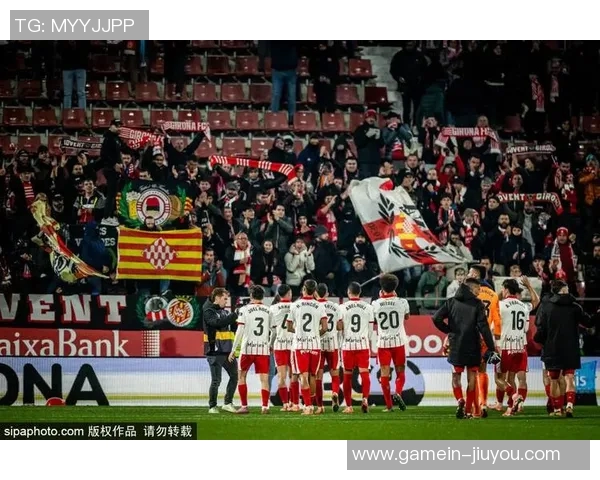 西甲热刺大胜拜仁帽子戏法引发争议判罚全场沸腾