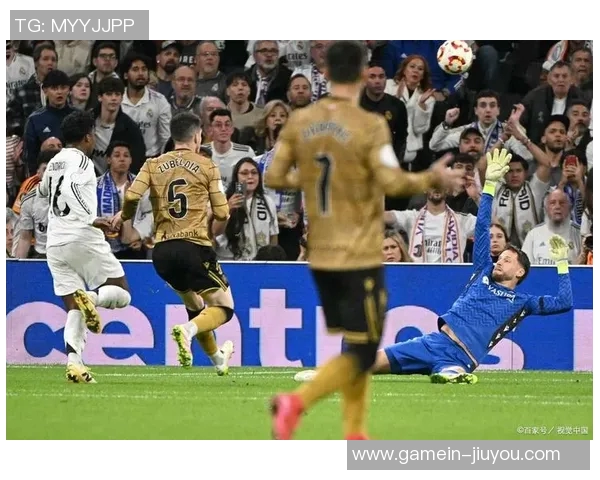 德甲激战:皇马惊险逆转波尔图全场沸腾赛后点评引热议 德甲激战:皇马惊险逆转波尔图全场沸腾赛后点评引热议