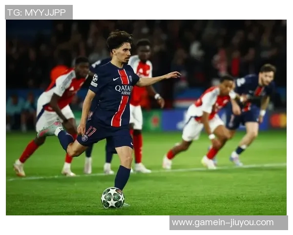 巴黎圣日耳曼大胜拜仁引发争议判罚全场沸腾的瞬间回顾 巴黎圣日耳曼大胜拜仁引发争议判罚全场沸腾的瞬间回顾