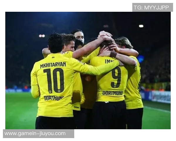 德甲焦点战多特与巴萨握手言和乌龙球引发争议判罚全场沸腾