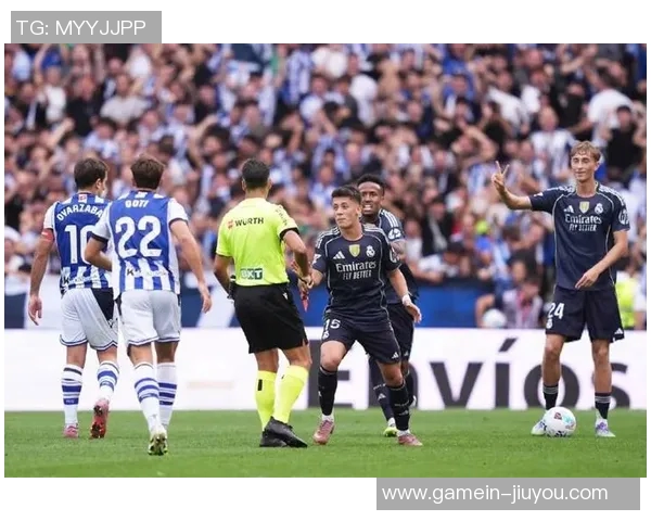 西甲激战：多特蒙德逆转切尔西补时绝杀引发争议判罚热议