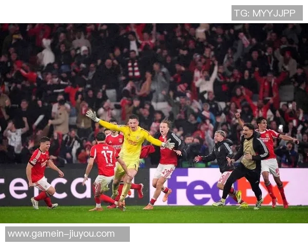 足总杯精彩对决本菲卡与热刺战成平局乌龙球成比赛转折点引发转会热议 足总杯精彩对决本菲卡与热刺战成平局乌龙球成比赛转折点引发转会热议